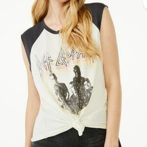 Scoop Def Leopard Graphic Tee Shirt Sleeveless Crew Neck Black Cream White L